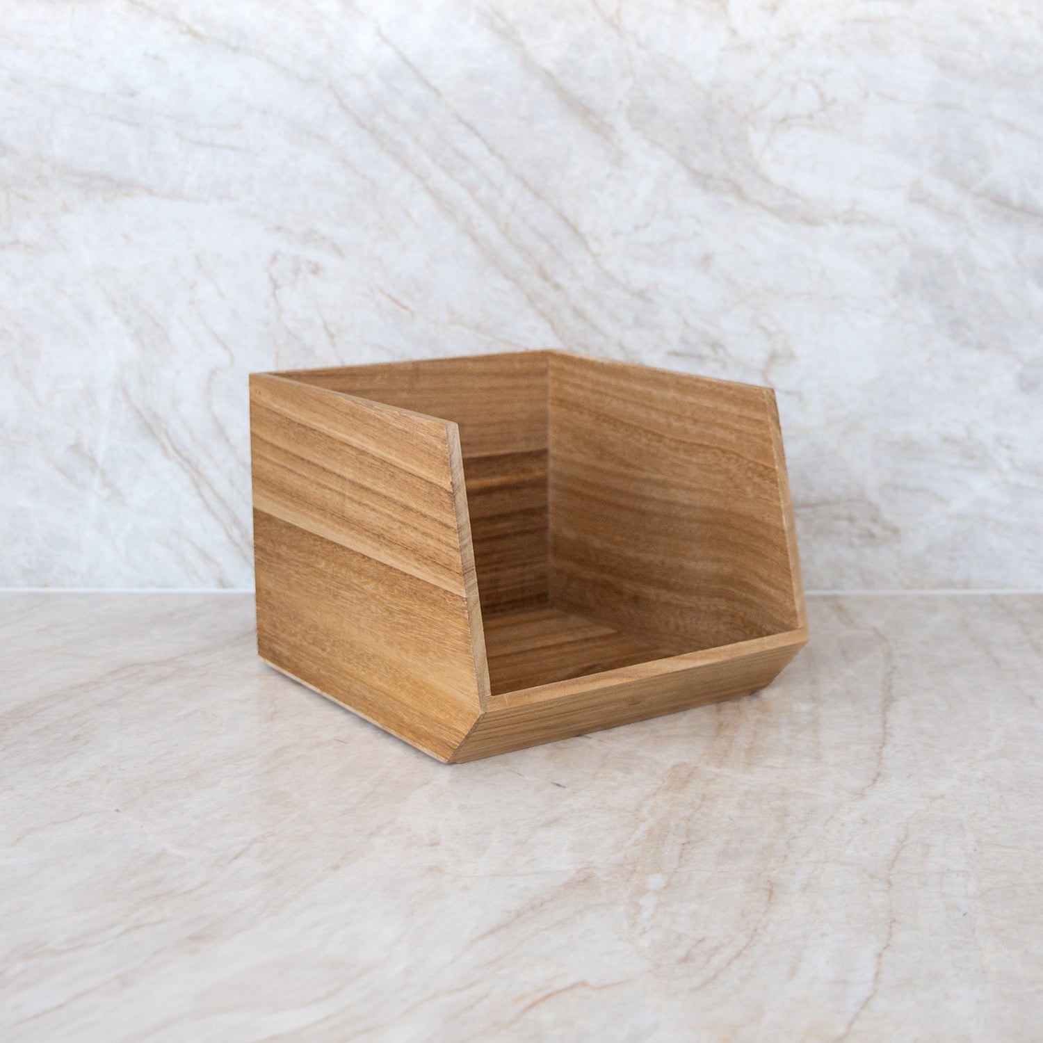 Opbevaringsreol til skab – få fuldt overblik og mere plads