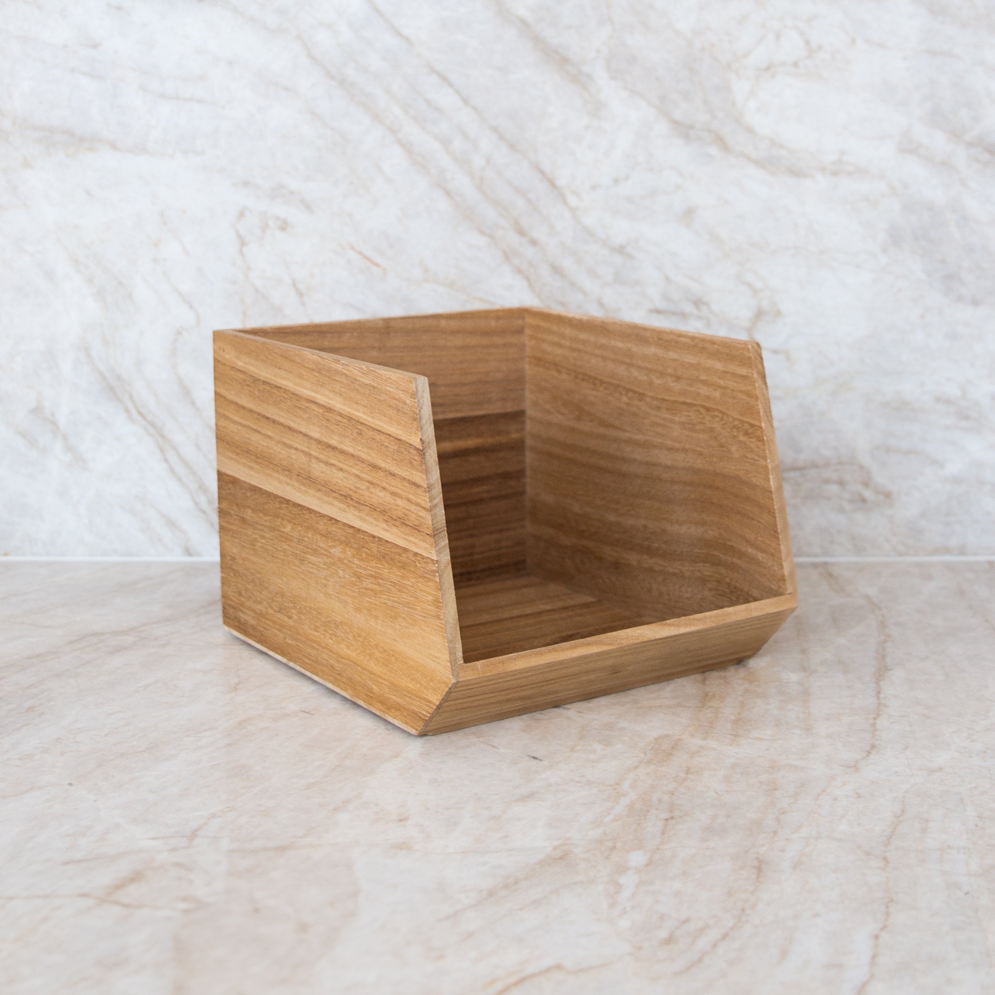 Små trækasser til opbevaring – sådan organiserer du hjemmet