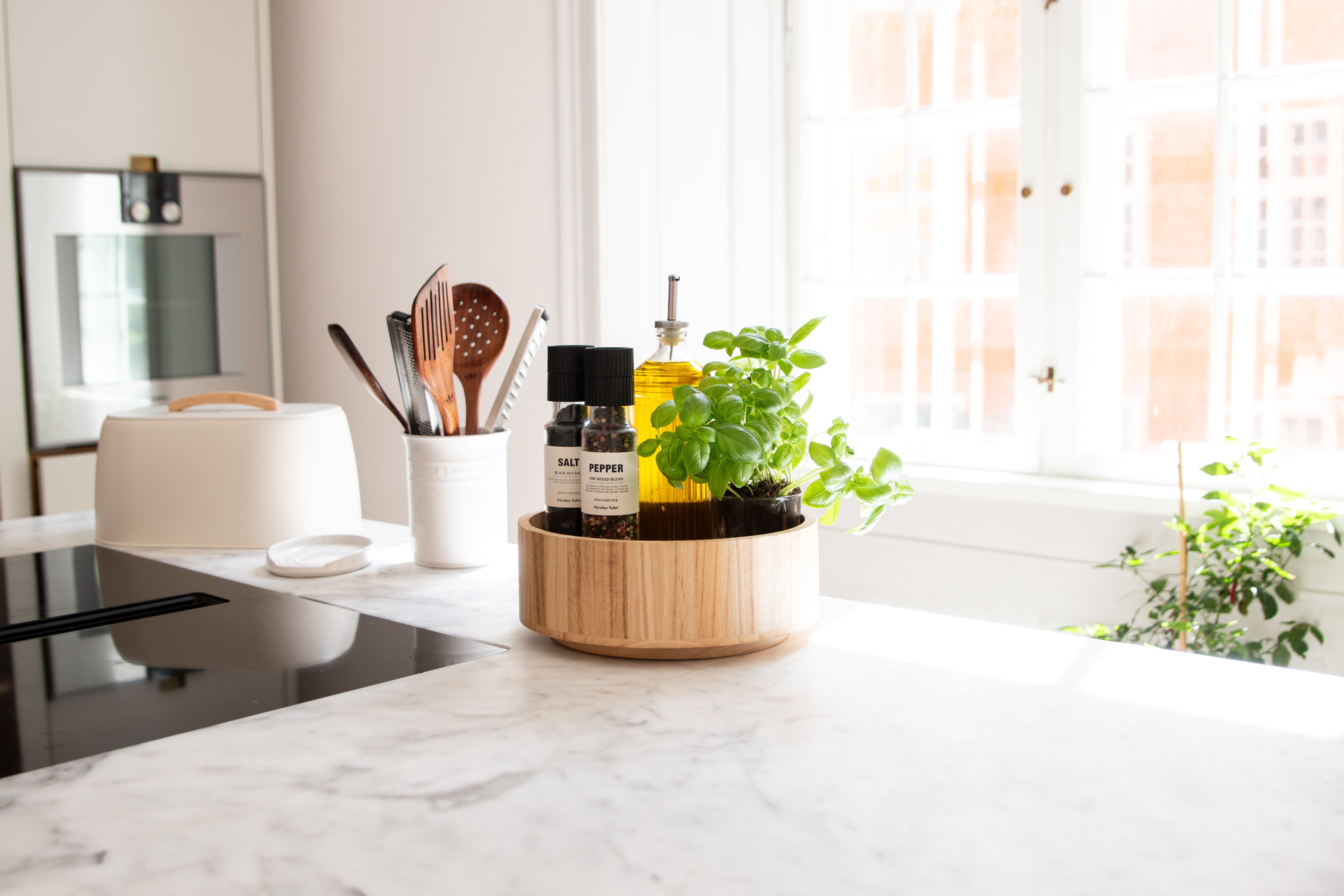 Drejefad – skab orden i køkken, køleskab og badeværelse nu