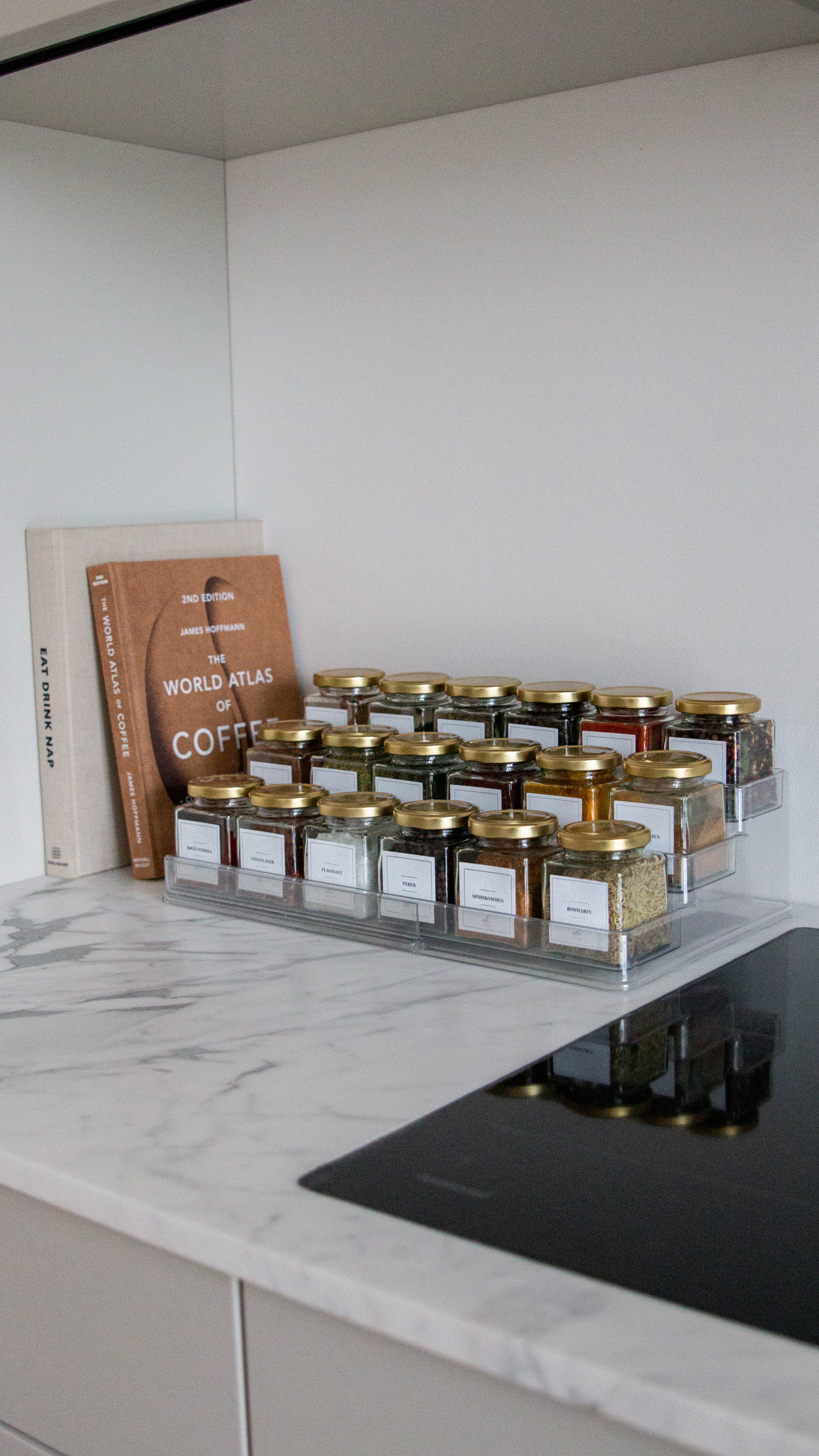 Krydderi holder til skab - sådan organiserer du krydderierne