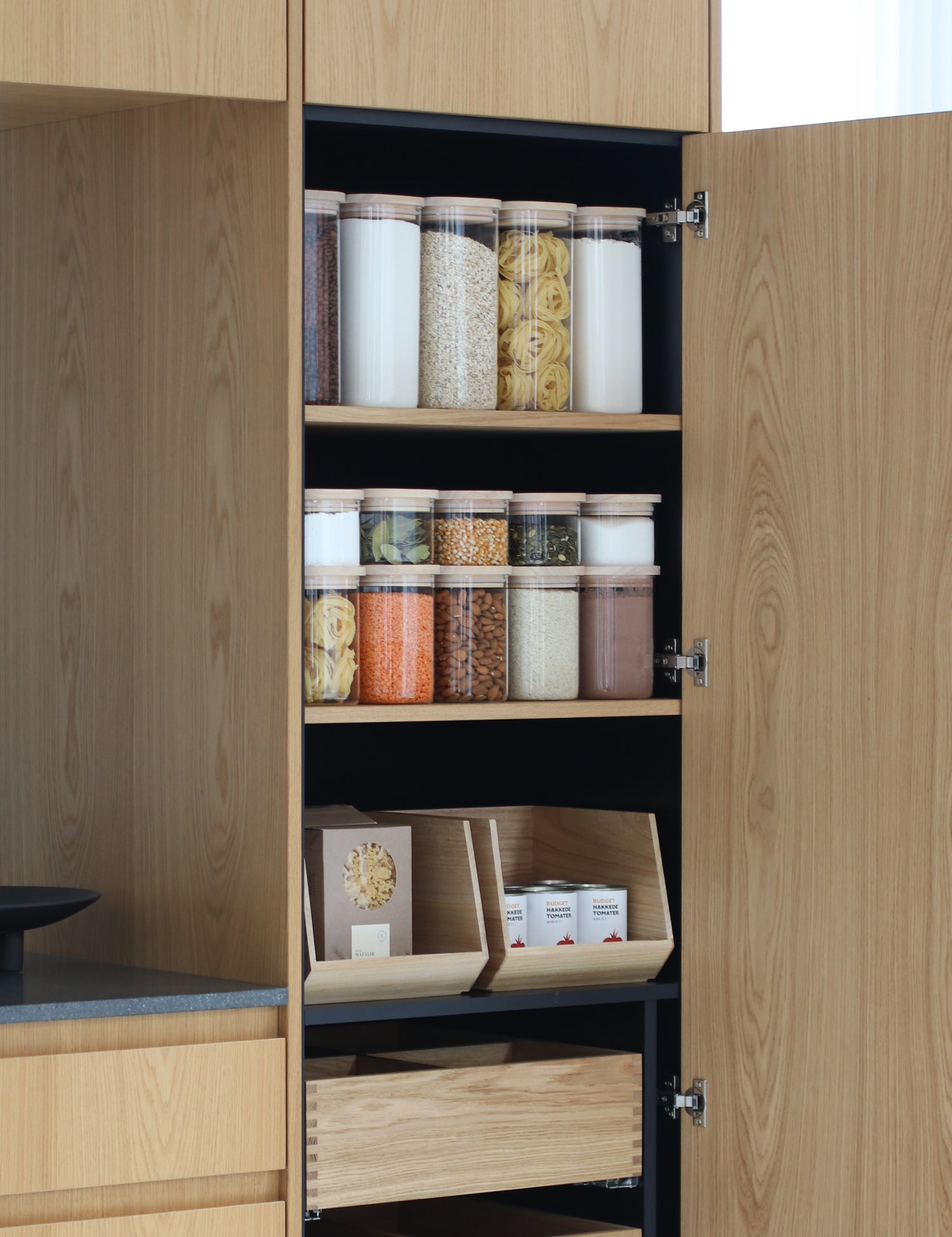 Håndklædekrog i sort – skab ro og orden på badeværelset