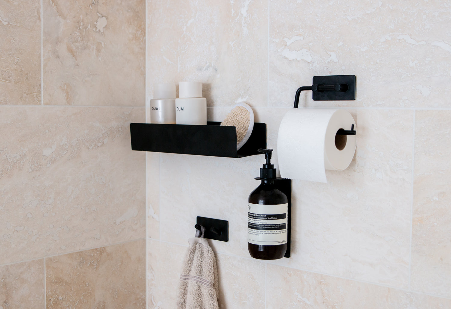Hylder til brusekabine - Organisér produkter nemt i badet