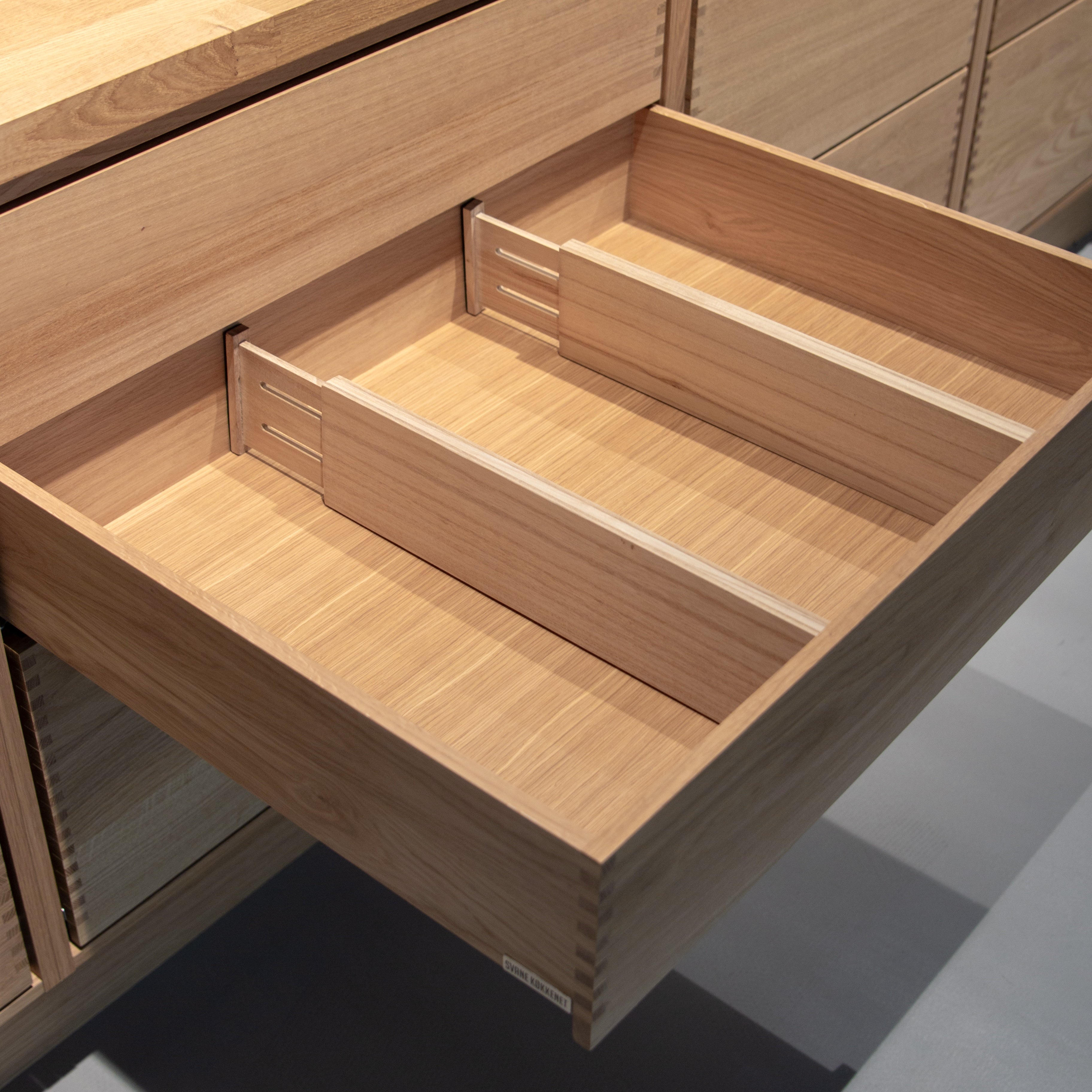 Drawer units