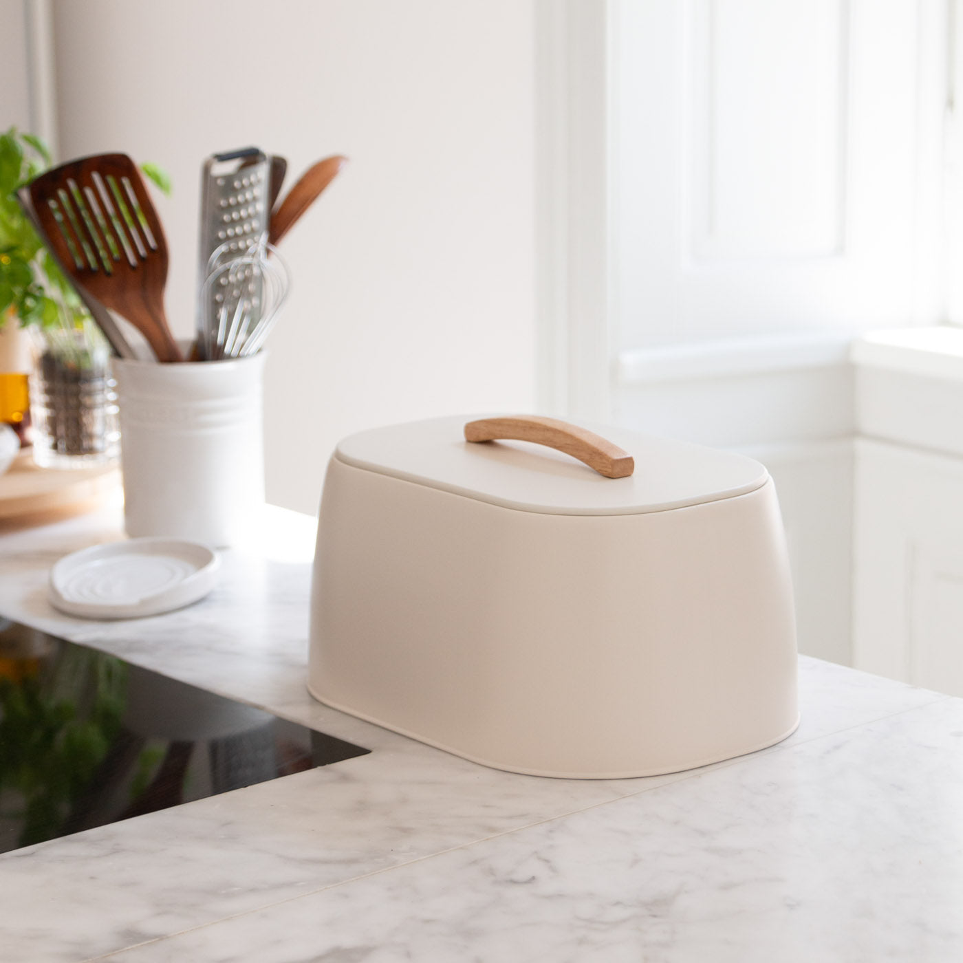 White Bread Box with Wooden Handle