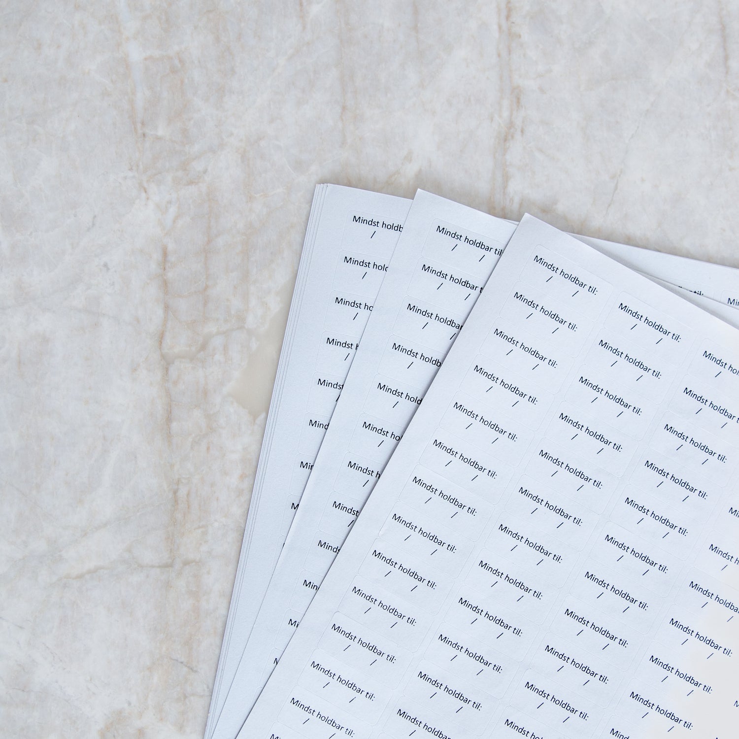 Labels til flasker - Få ro og overblik i køkkenet lige nu